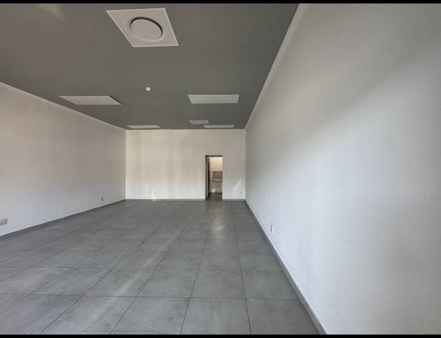 56M² RETAIL TO LET IN WYNBERG